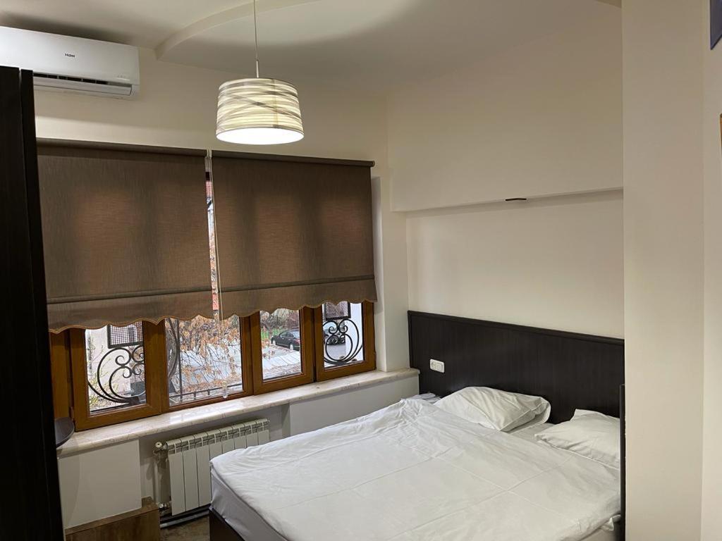 Yerevan Hostel Екстериор снимка