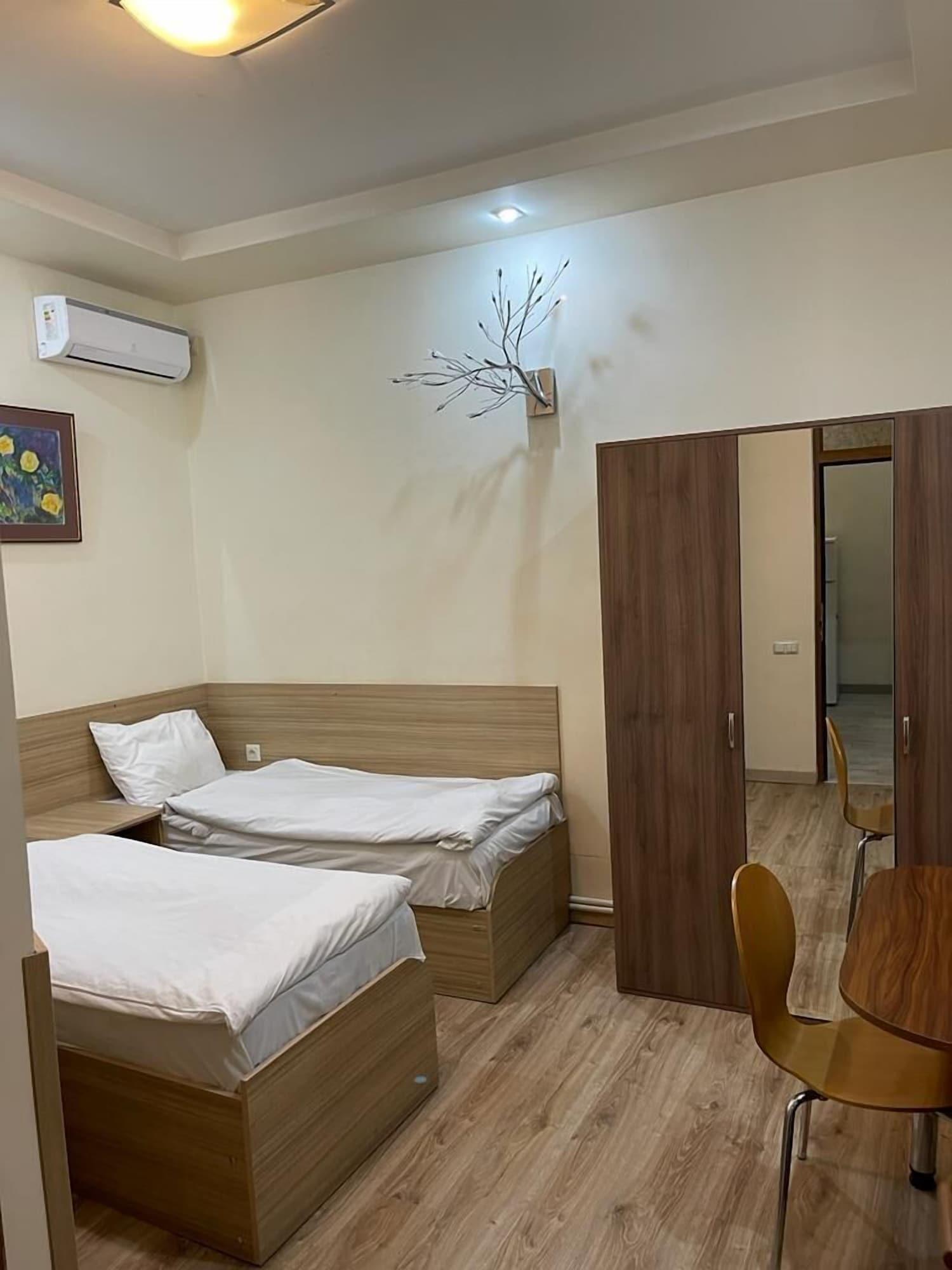 Yerevan Hostel Екстериор снимка