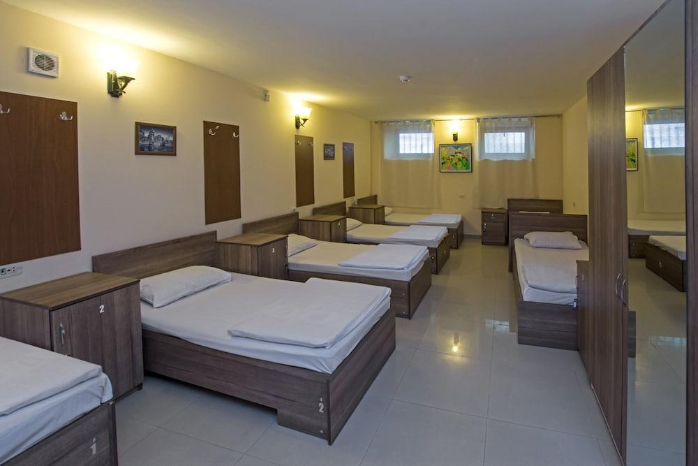 Yerevan Hostel Екстериор снимка
