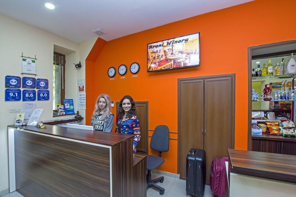Yerevan Hostel Екстериор снимка