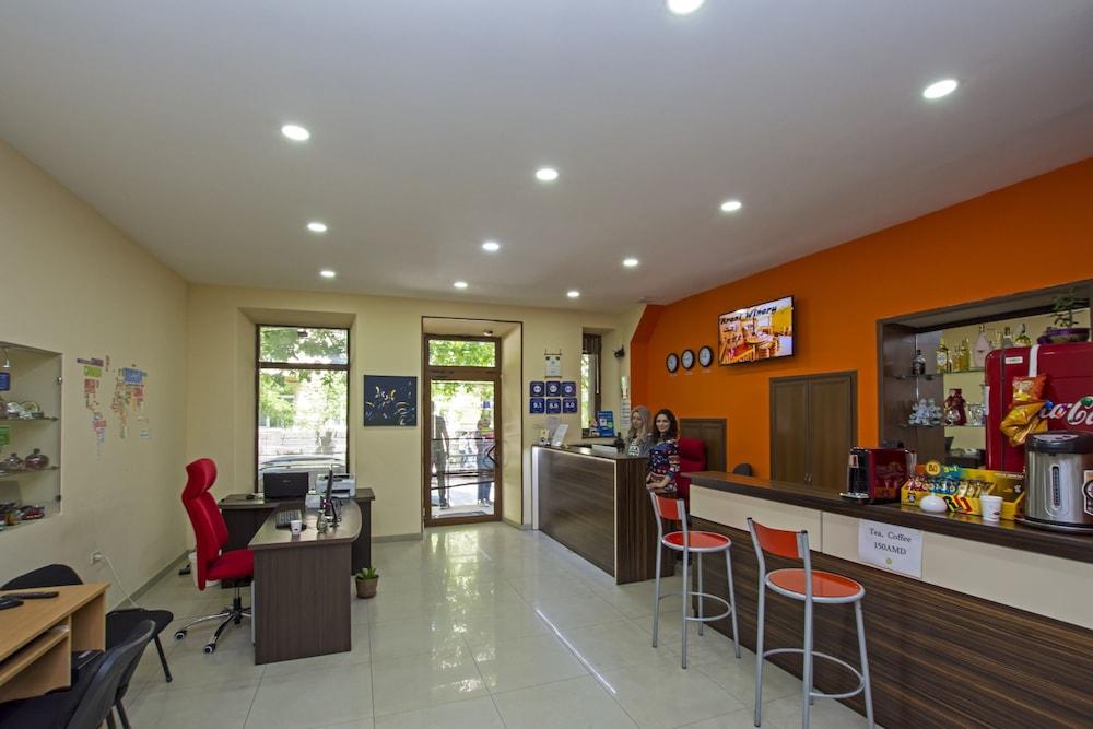 Yerevan Hostel Екстериор снимка