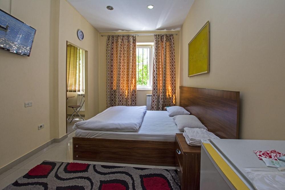 Yerevan Hostel Екстериор снимка
