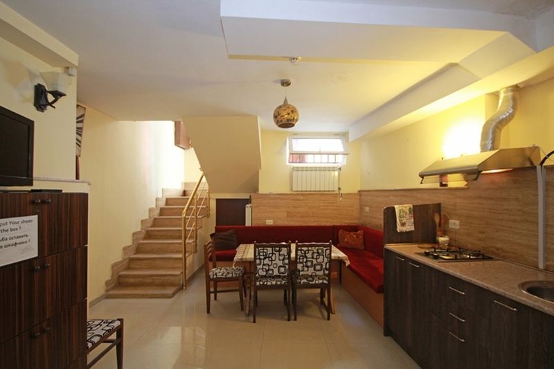 Yerevan Hostel Екстериор снимка